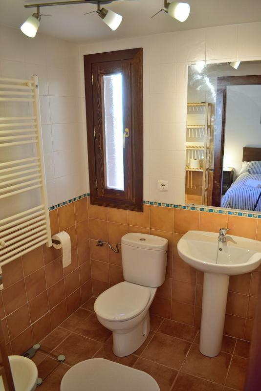 Casa El Parral 2 Dormitorios A 30 Min De Astun Y Candanchu Santa Cruz De La Seros Luaran gambar